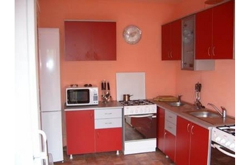 Románia Privát 2 Mai, Exteriőr